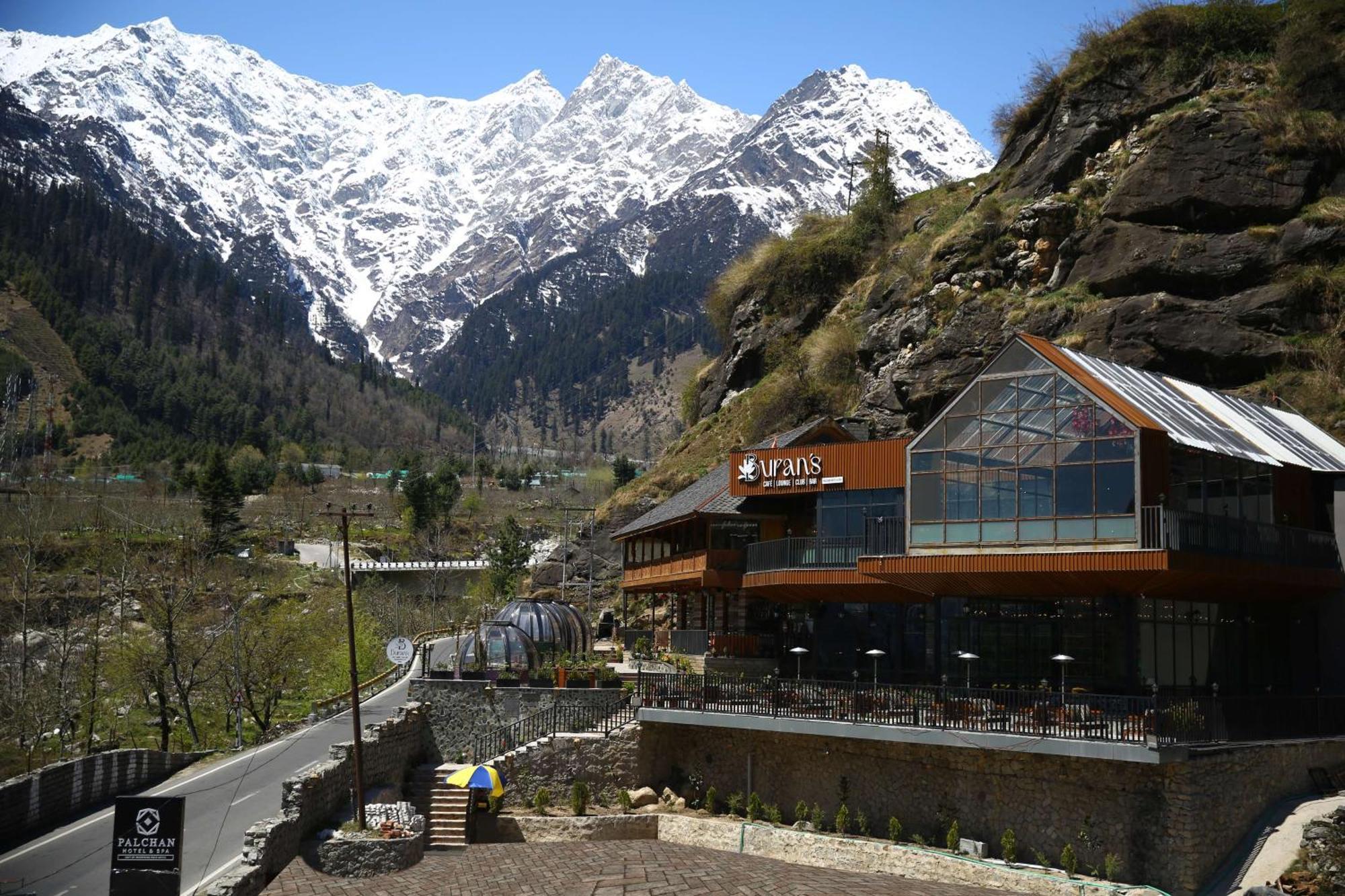 Palchan Hotel & Spa - A Member Of Radisson Individuals Retreats Manāli Extérieur photo