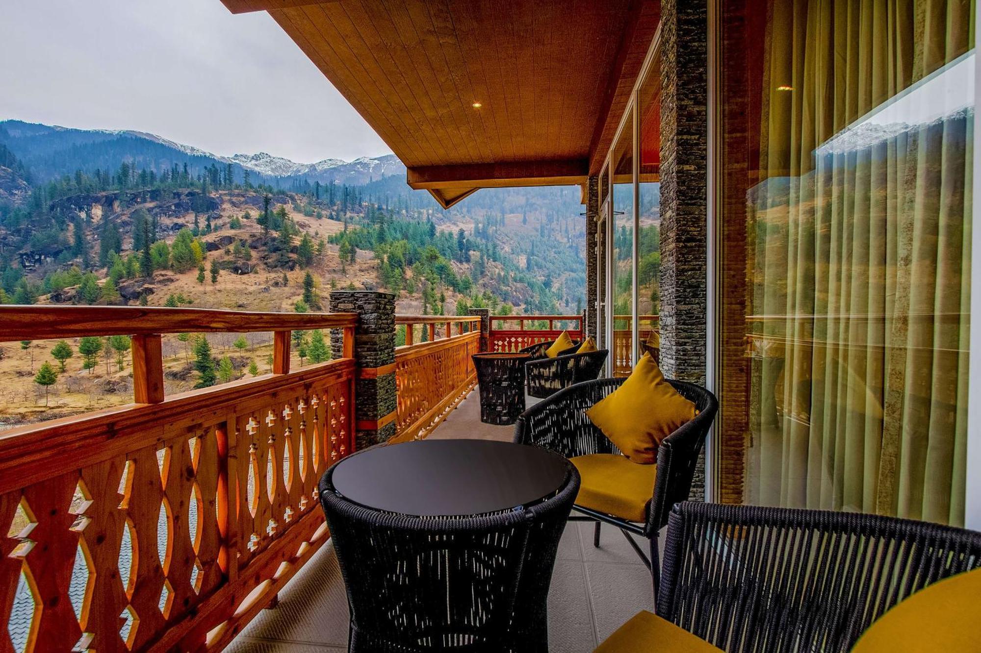 Palchan Hotel & Spa - A Member Of Radisson Individuals Retreats Manāli Extérieur photo